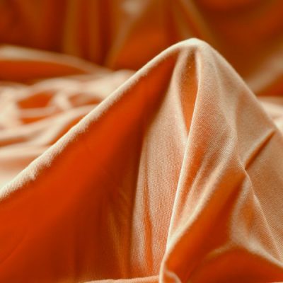 Orange farbener Stoff Sommerkleid Hochzeitsgastkleid